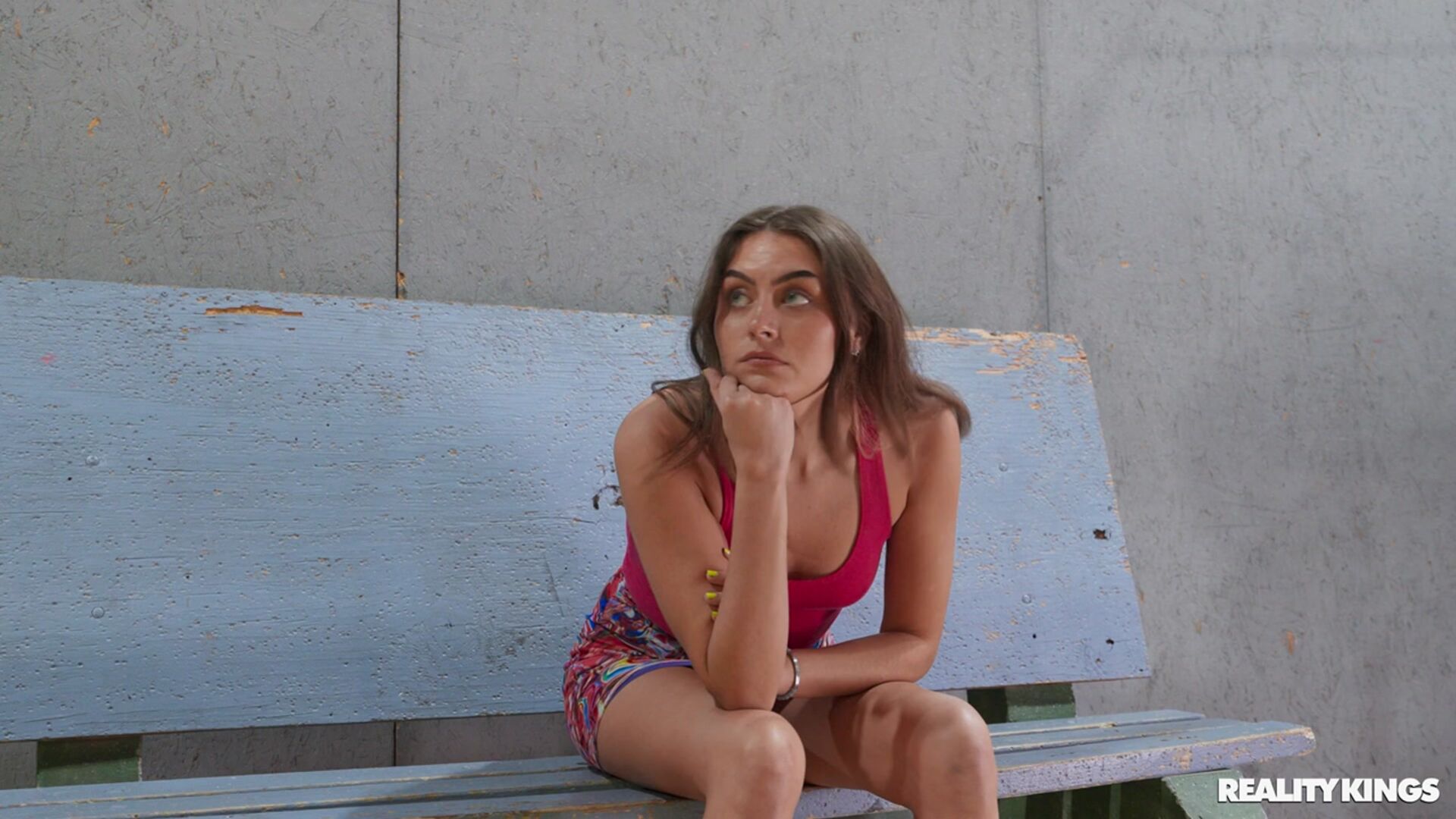 Bored GF Shoots Her Shot
