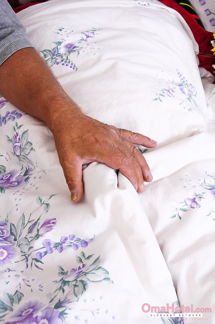 TWO MEN FOR HORNY OLDER GRANDMA