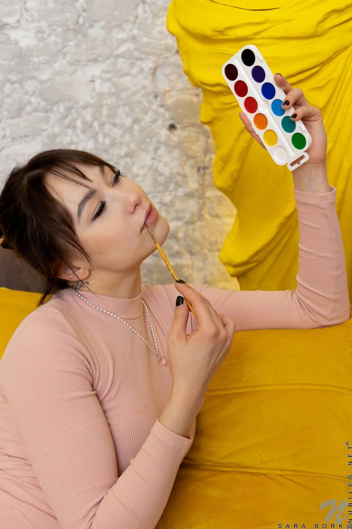 156808