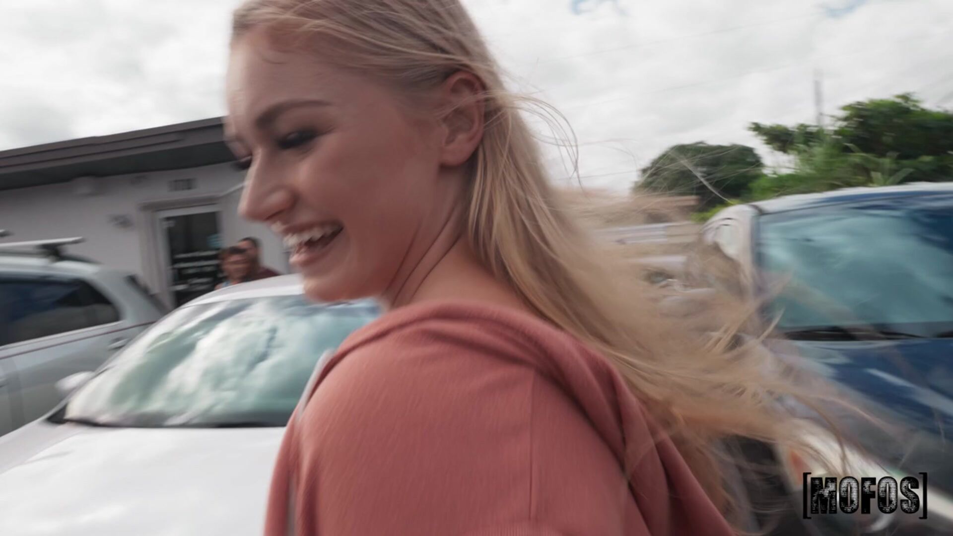 Do I Look Good in This Car?