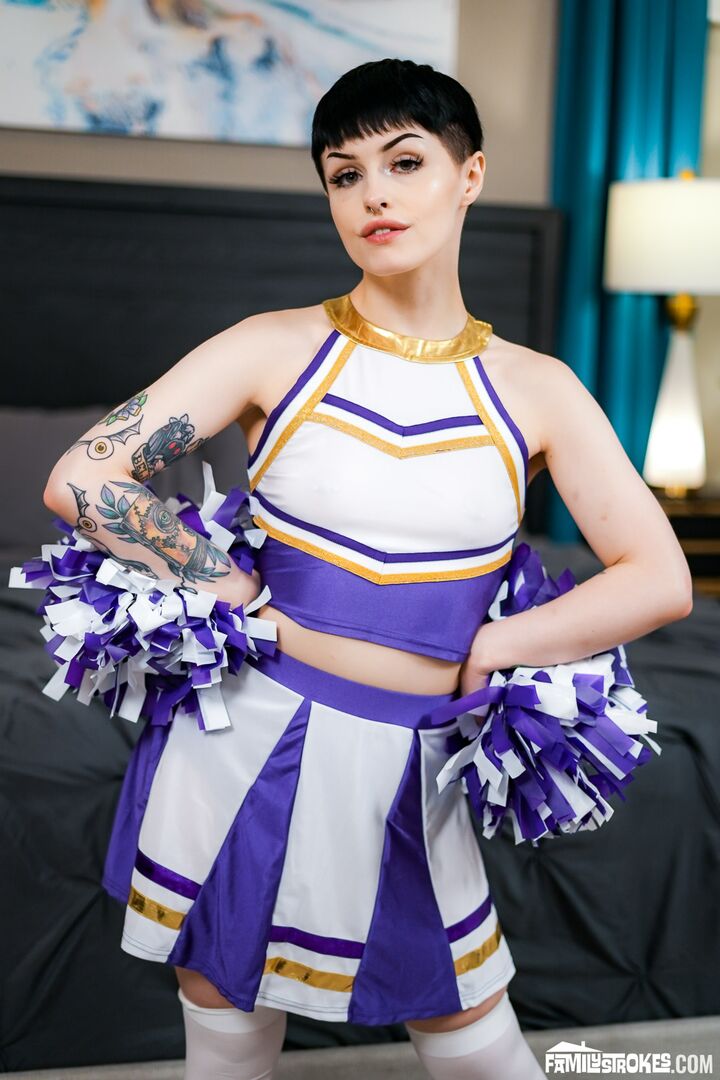 From Tomboy to Cheerleader: Turning My Stepsister Into a Cumslut