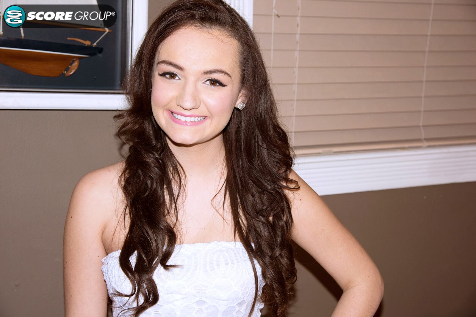 Lust at first sight with Charlotte O'Ryan, a fit 20-year-old brunette who masturbates just for you.