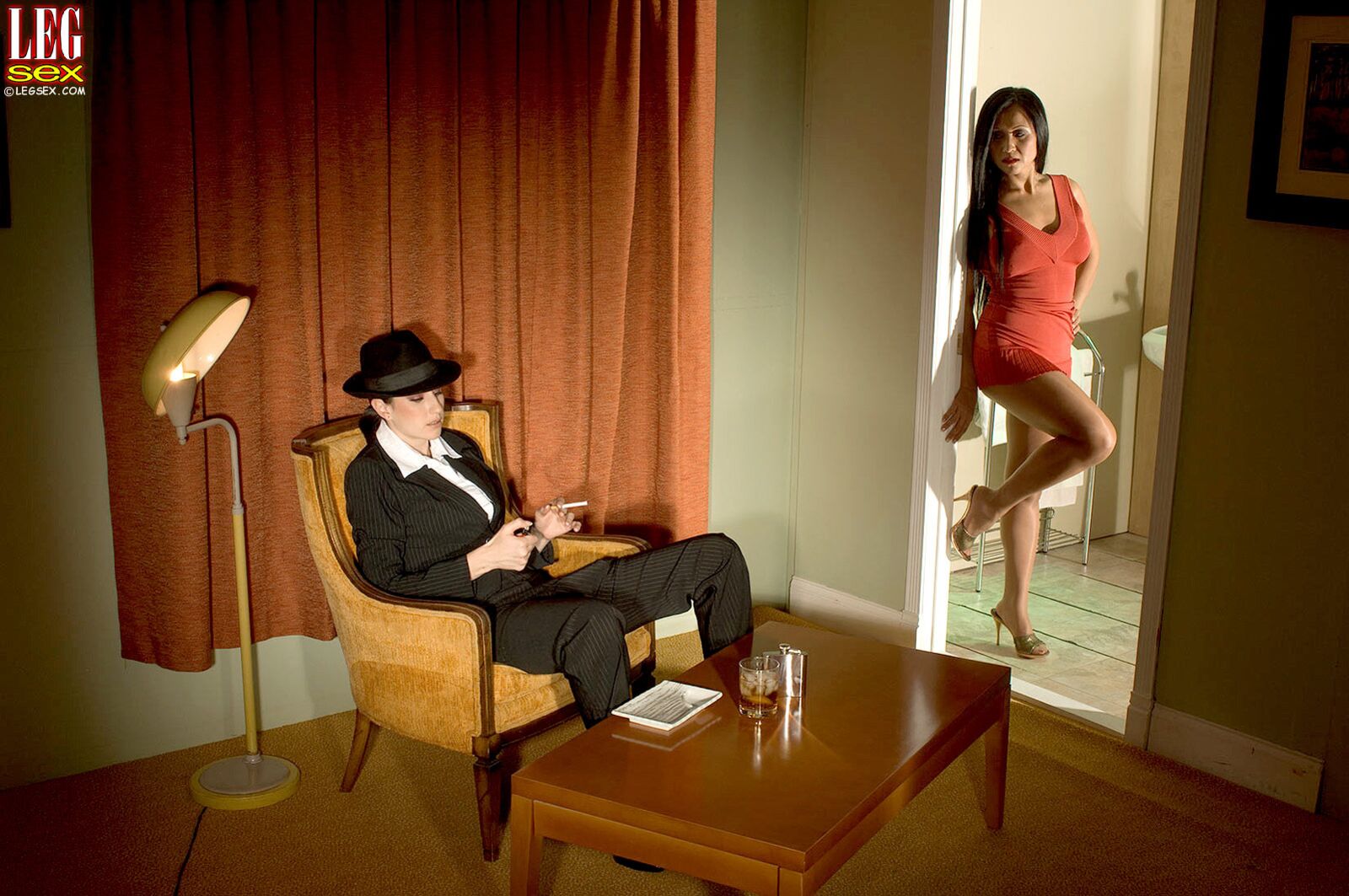 Kitty and Natalie Get Hot and Steamy in the Motel