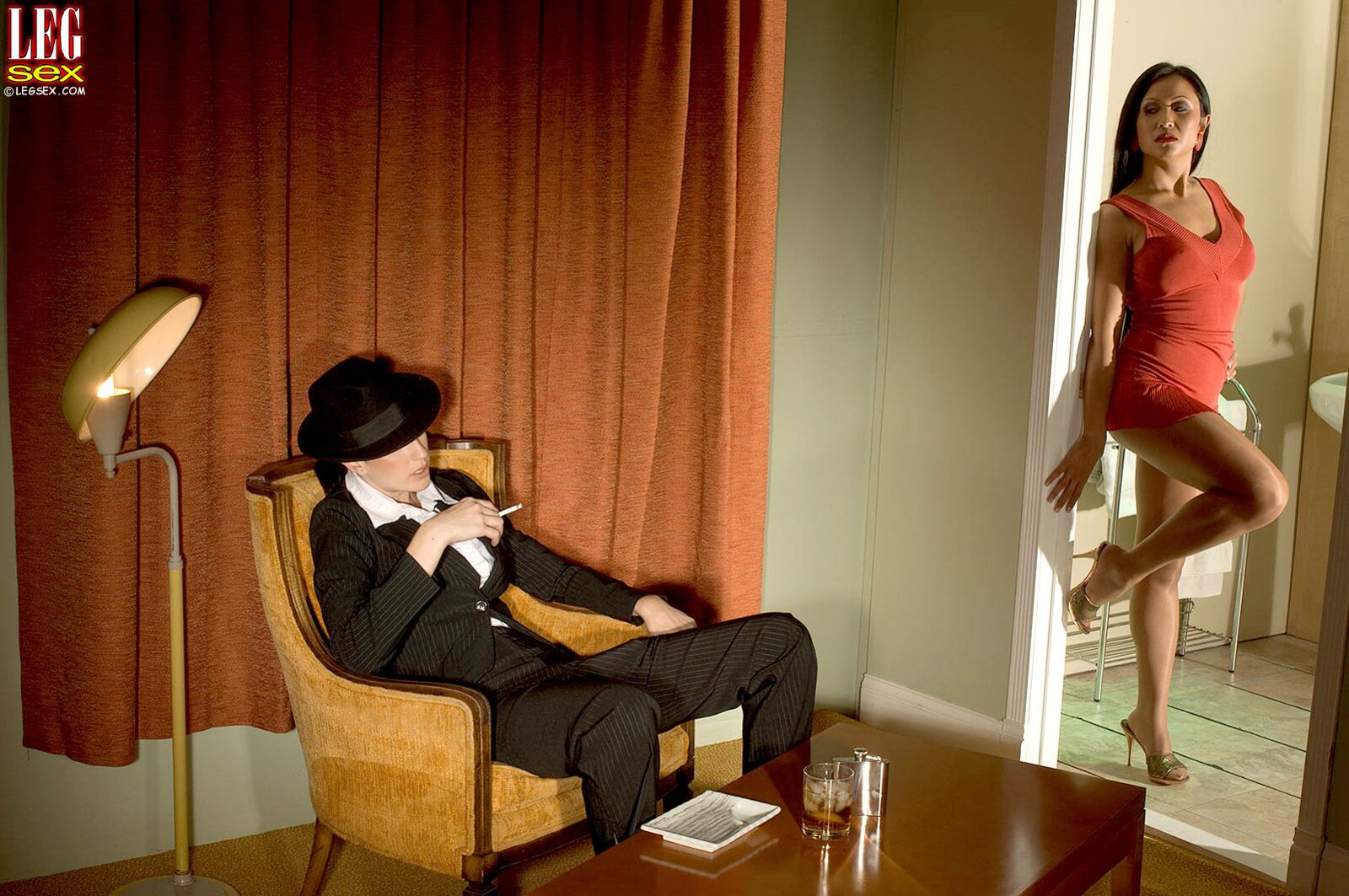 Kitty and Natalie Get Hot and Steamy in the Motel