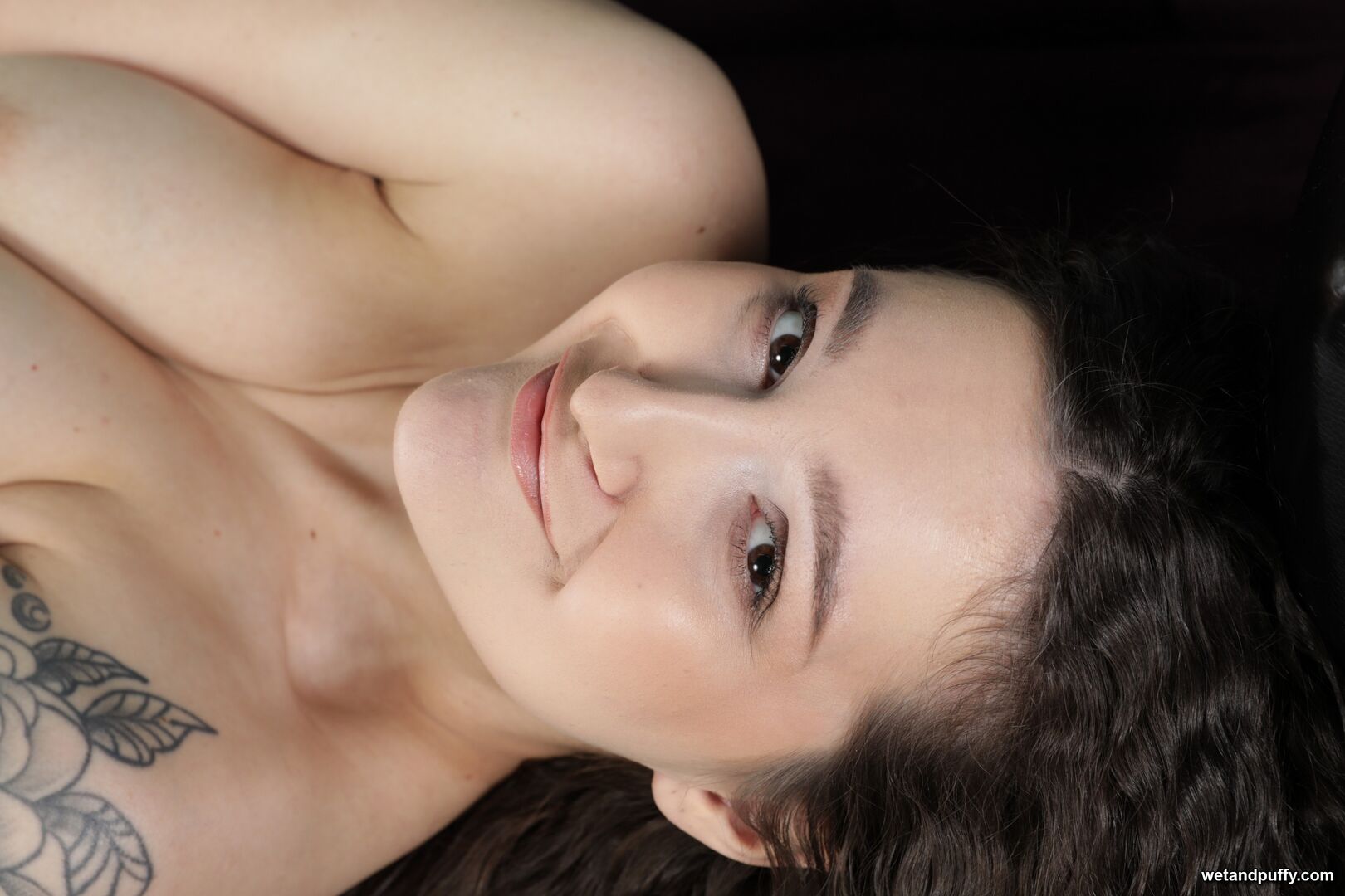 Alisa Kovi — Naturally Hairy
