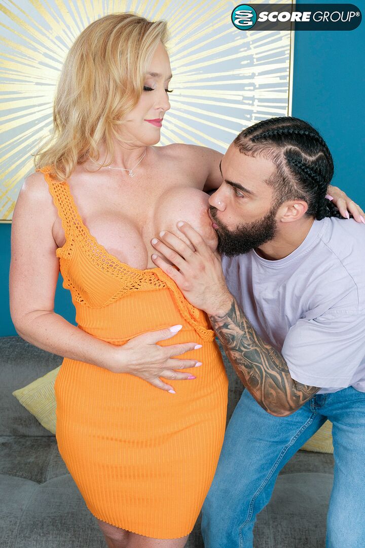 Wendy Raine is an impressive 51-year-old. Her sex skills are impressive, too