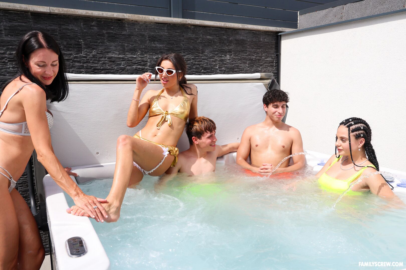 Wet & Wild Pool Party part 1