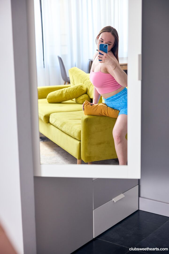 Let me take a selfie 3006