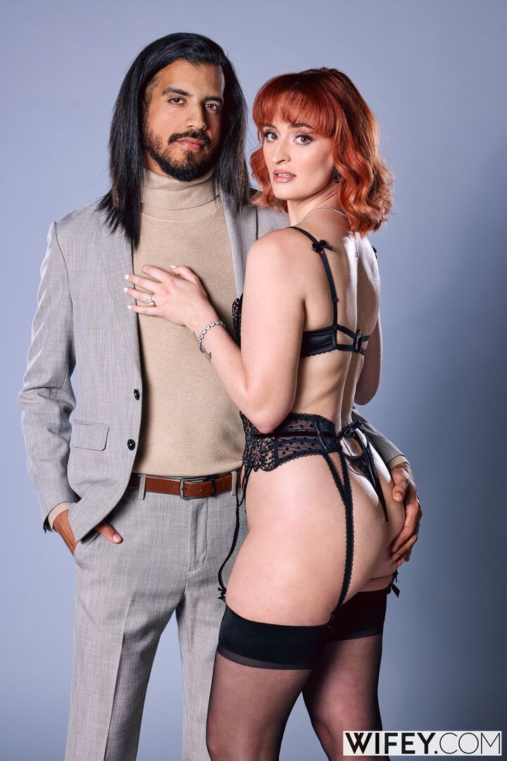 Queen Mirage And James - Married MILF Takes Huge BBC