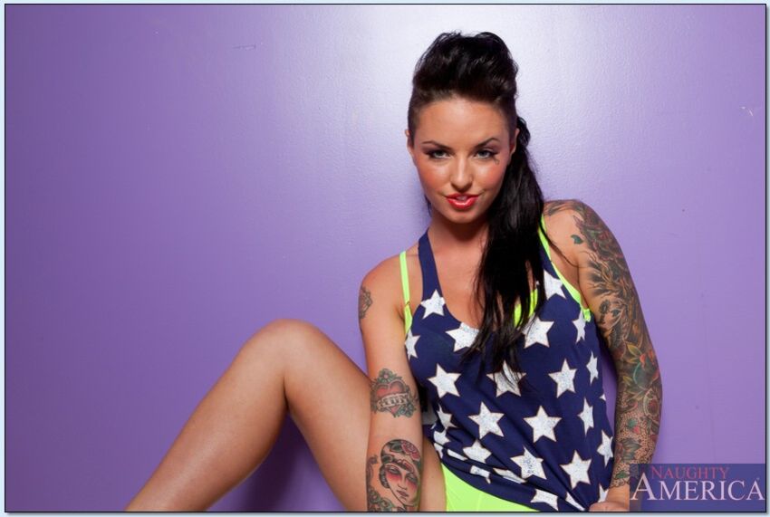 Christy Mack fucking in the bed with her tits
