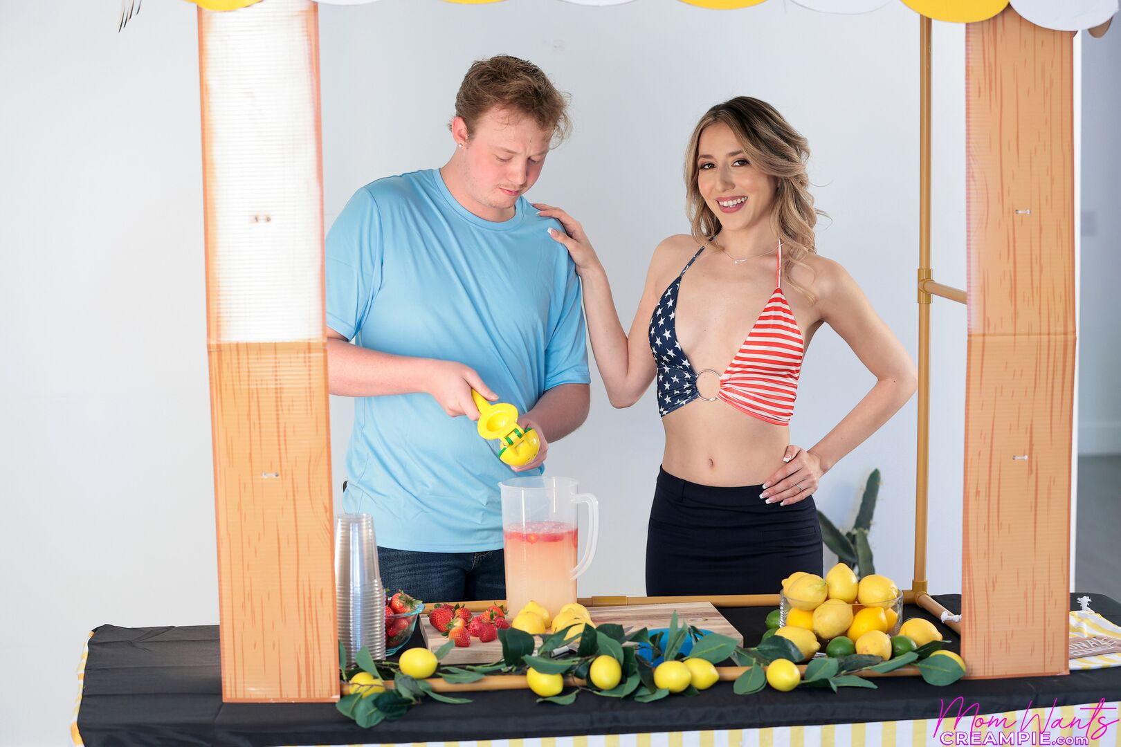 Squeezing Stepmoms Lemons - S7:E3