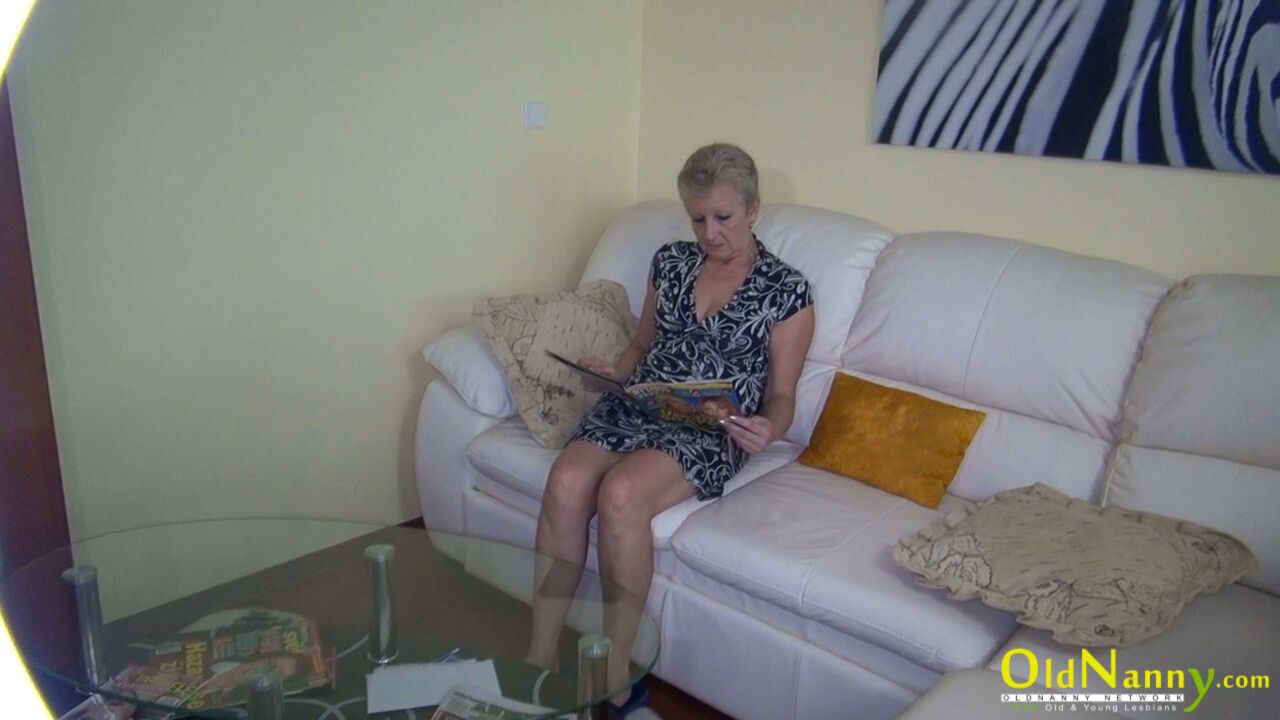 BEAUTIFUL GRANDMA FUCKS WITH HORNY YOUNG TEEN