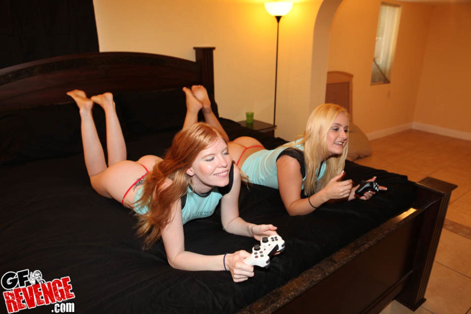 Gamer Girls 1407