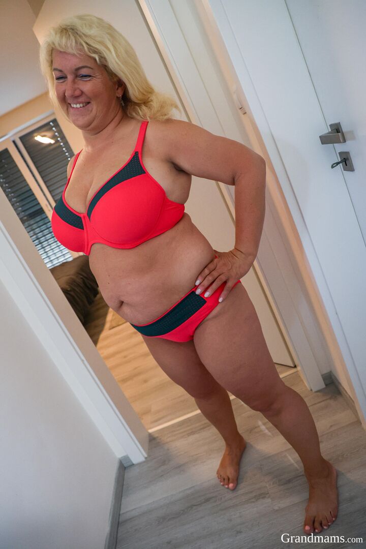 Mature Ladies orgasm - BTS
