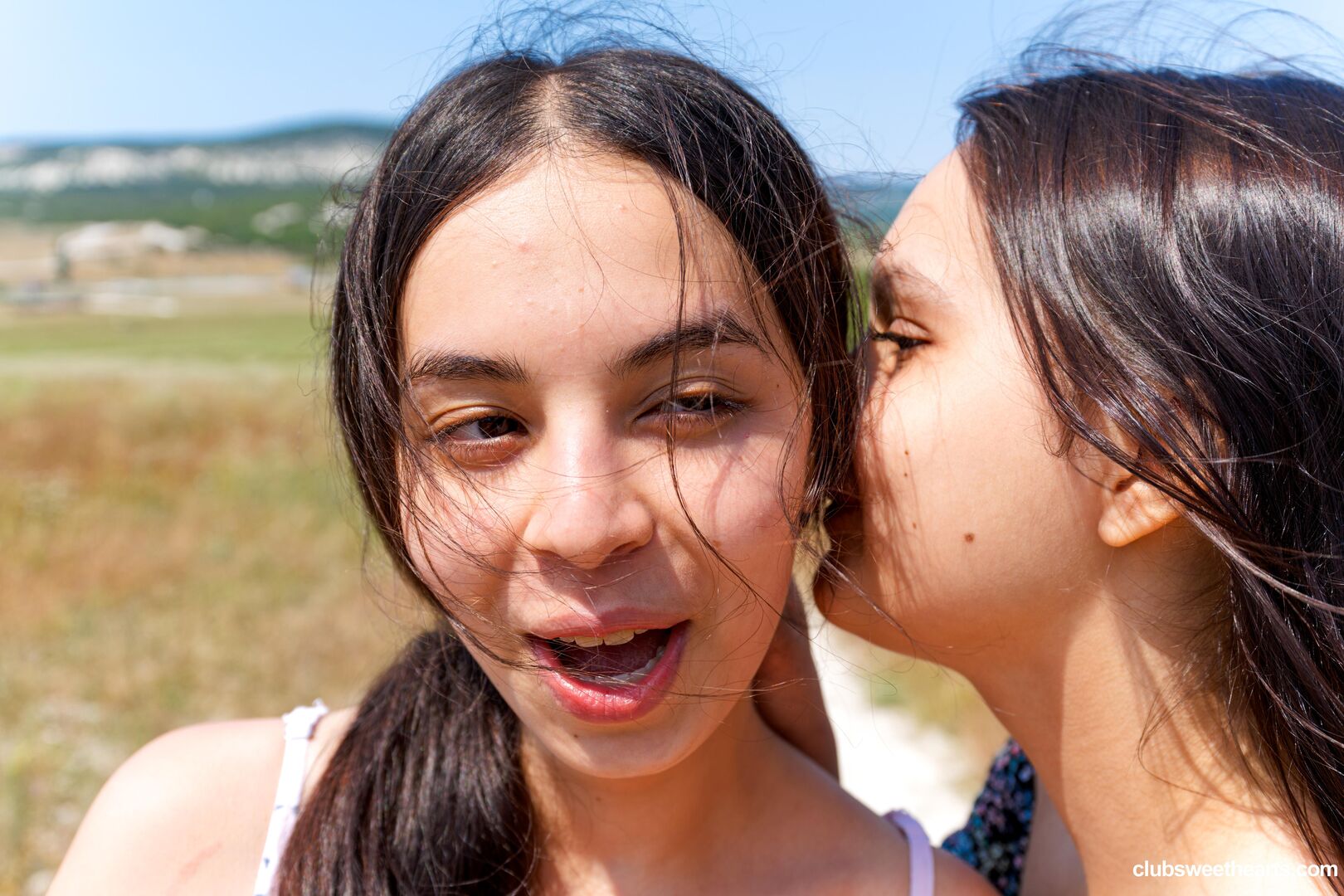 International Kissing day 2025