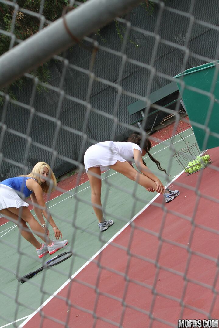 Tennis Lessons: How to Handle the Balls