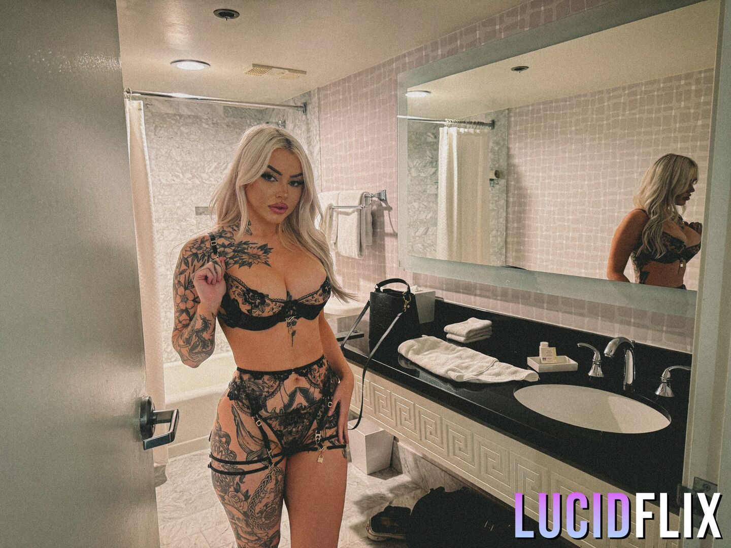 VHSex - Nichole Saphir