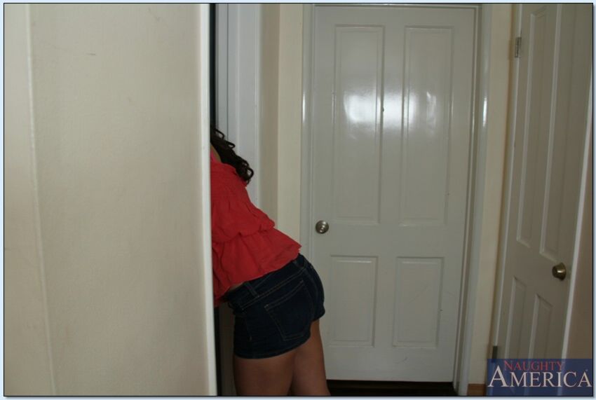 Friend Holly Michaels fucking in the bedroom with her petite