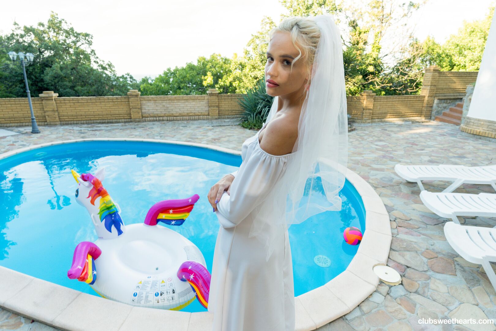 Here cums the bride 2107