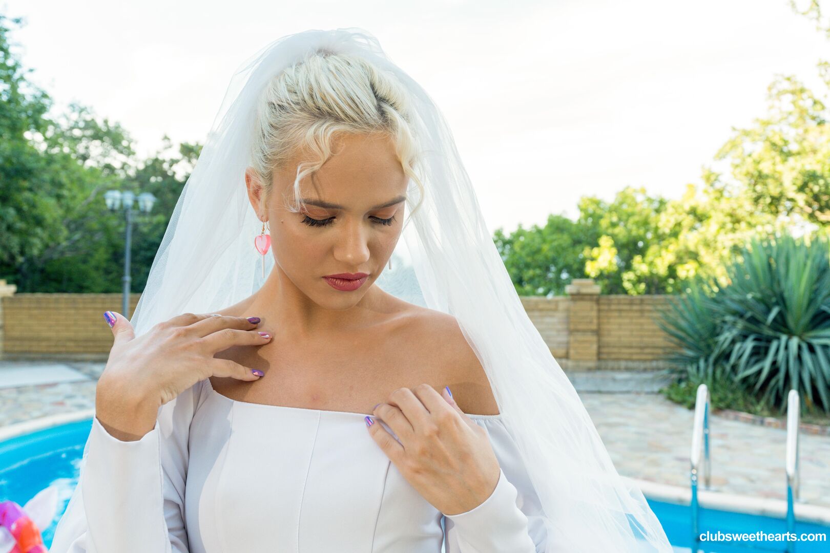 Here cums the bride 2107