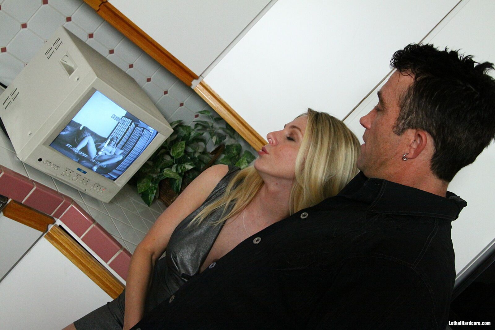 Slutty Angela Attison And Bentley Both Fuck Billy Glide
