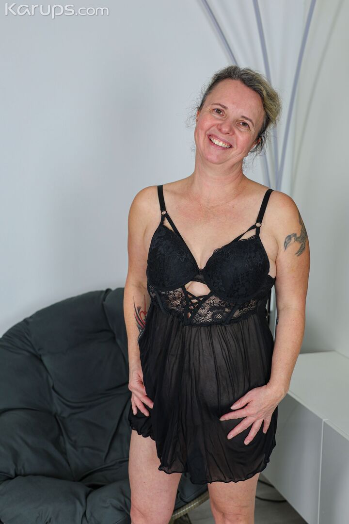 Thick MILF's Dildo