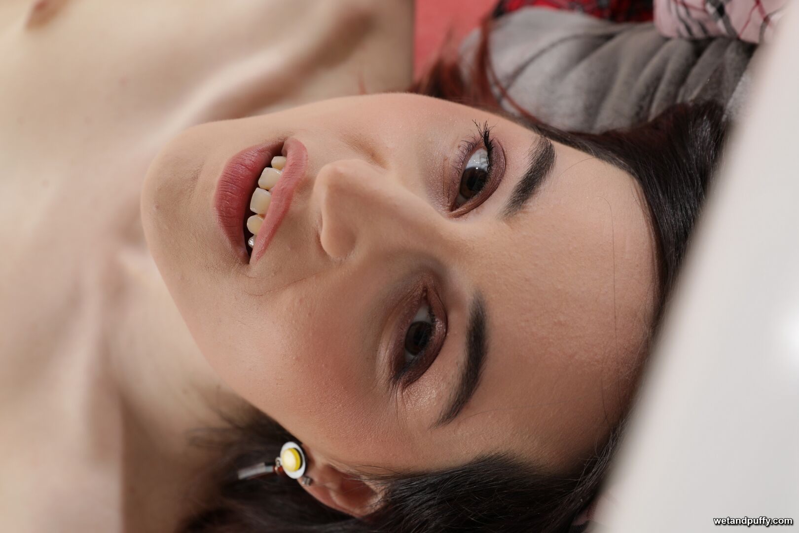 Diana Gold — Pumping Debut