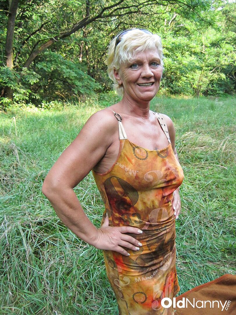 OLDER BLONDE GETS HER HAIRY PUSSY FUCKED IN THE WOODS