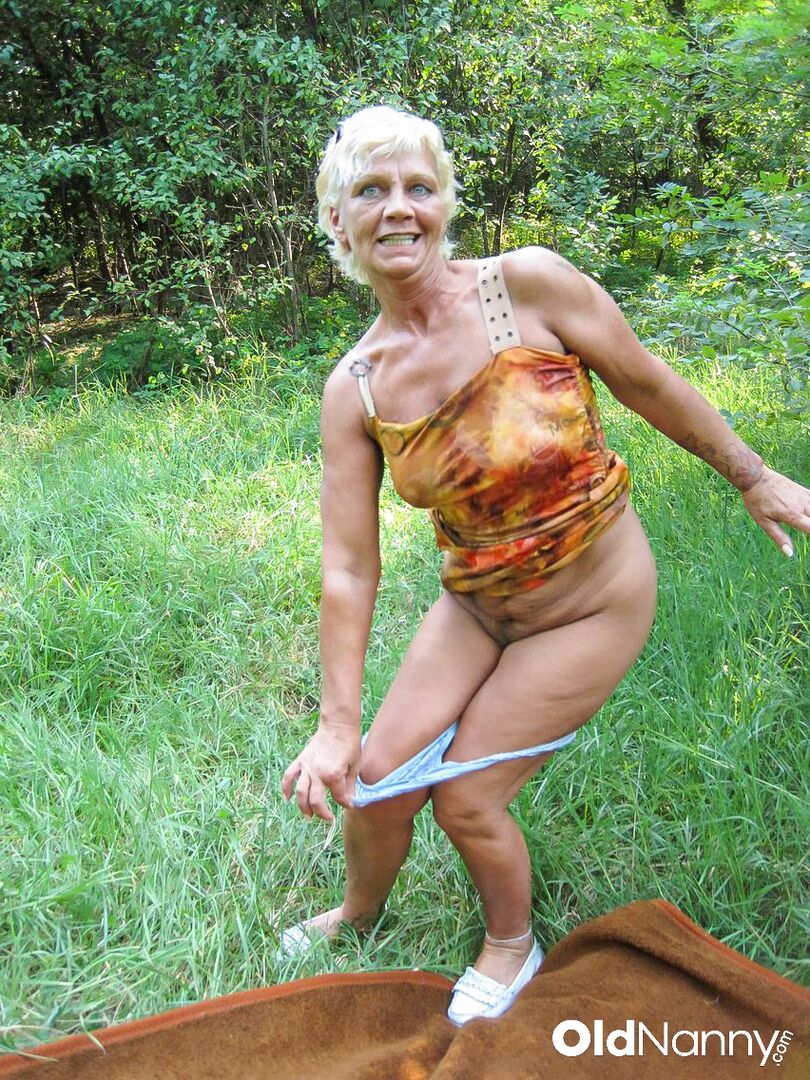 OLDER BLONDE GETS HER HAIRY PUSSY FUCKED IN THE WOODS