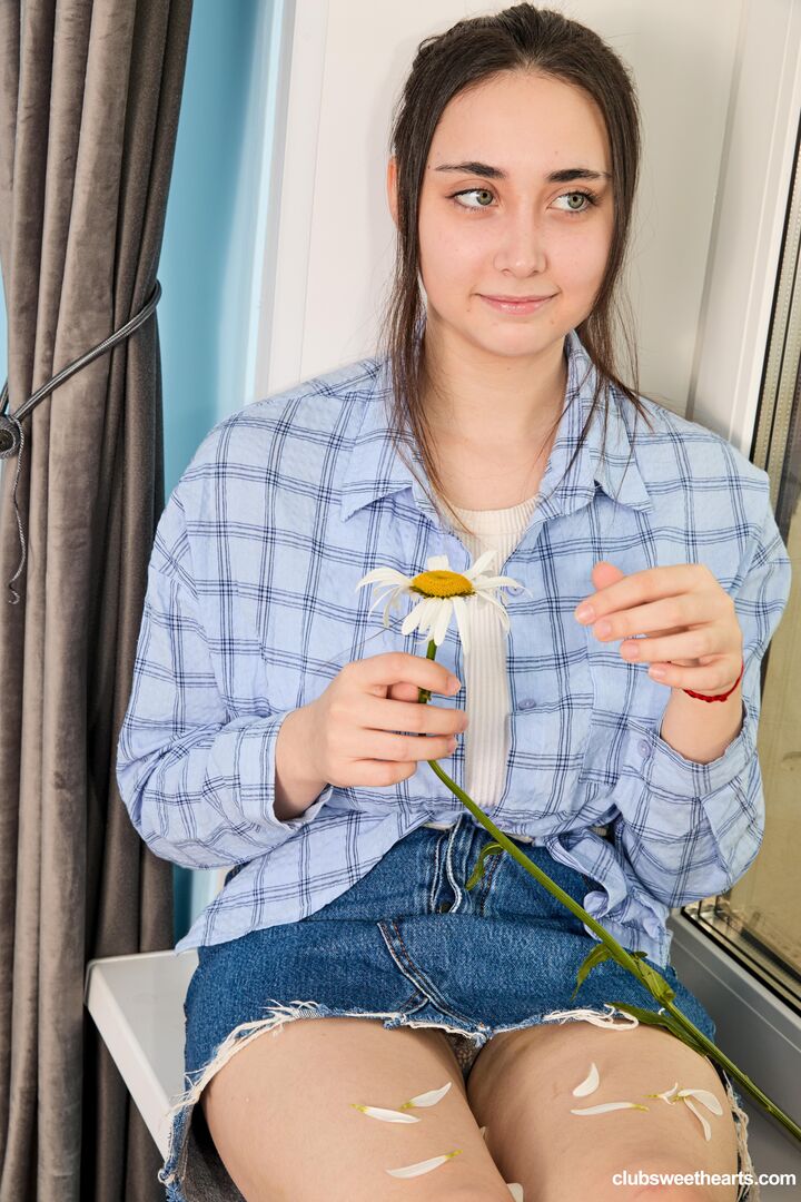 She fucks me, he fucks me not