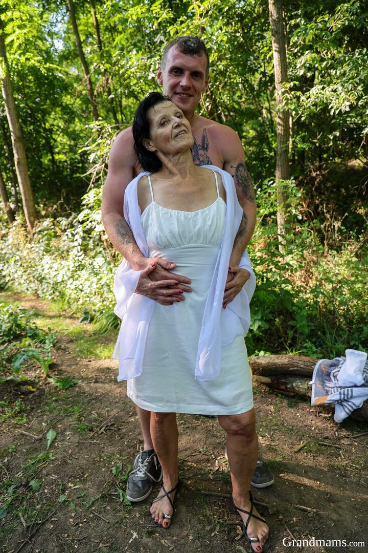 I'm a 70y old and I need to fuck