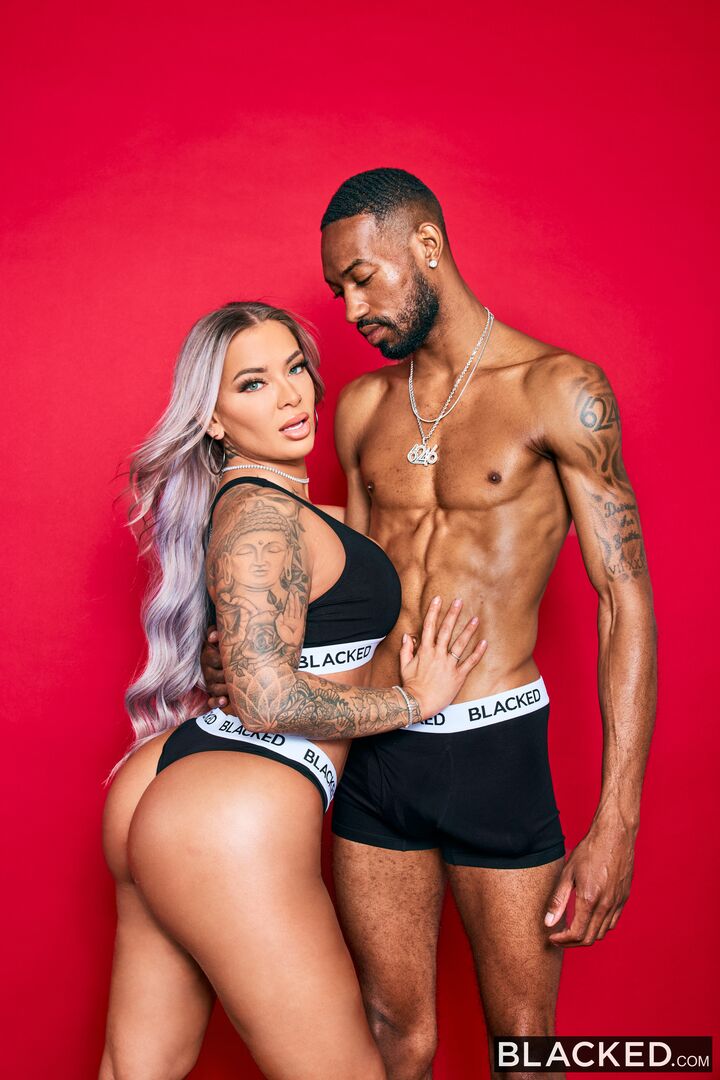 Curvy Blonde Baddie Gets BBC Creampie