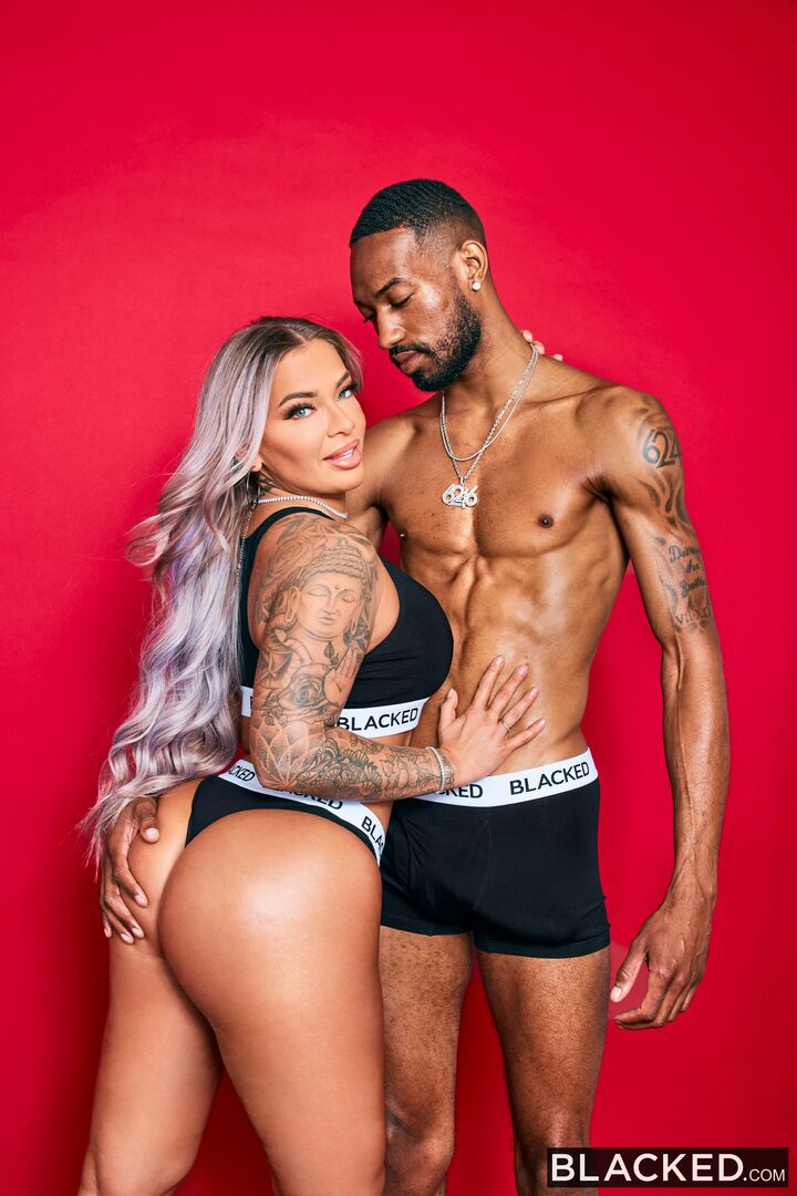 Curvy Blonde Baddie Gets BBC Creampie