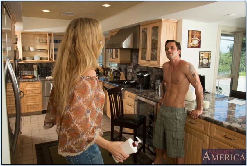 MILF Julia Ann fucking in the kitchen with her big ass