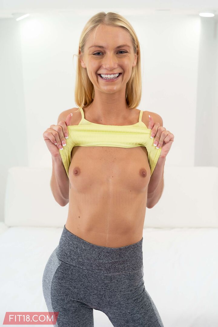 Tall Skinny American Blonde Payton Avery Fucked In Yoga Pants