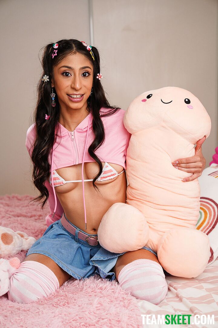 Tiny Pillow Humper Finally Tries a Real Cock