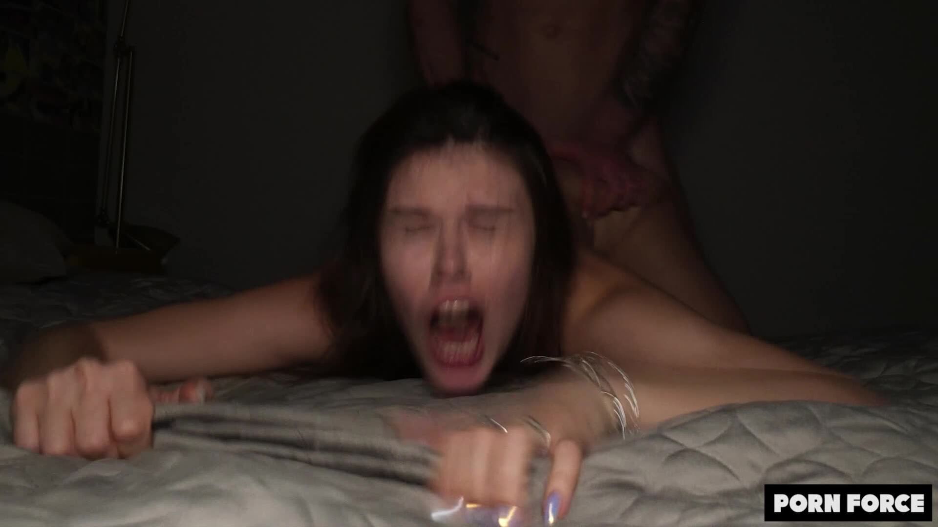 18 Yo College Teen DESTROYED In Her Dorm