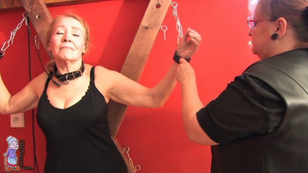BDSM SESSION WITH SOFIA
