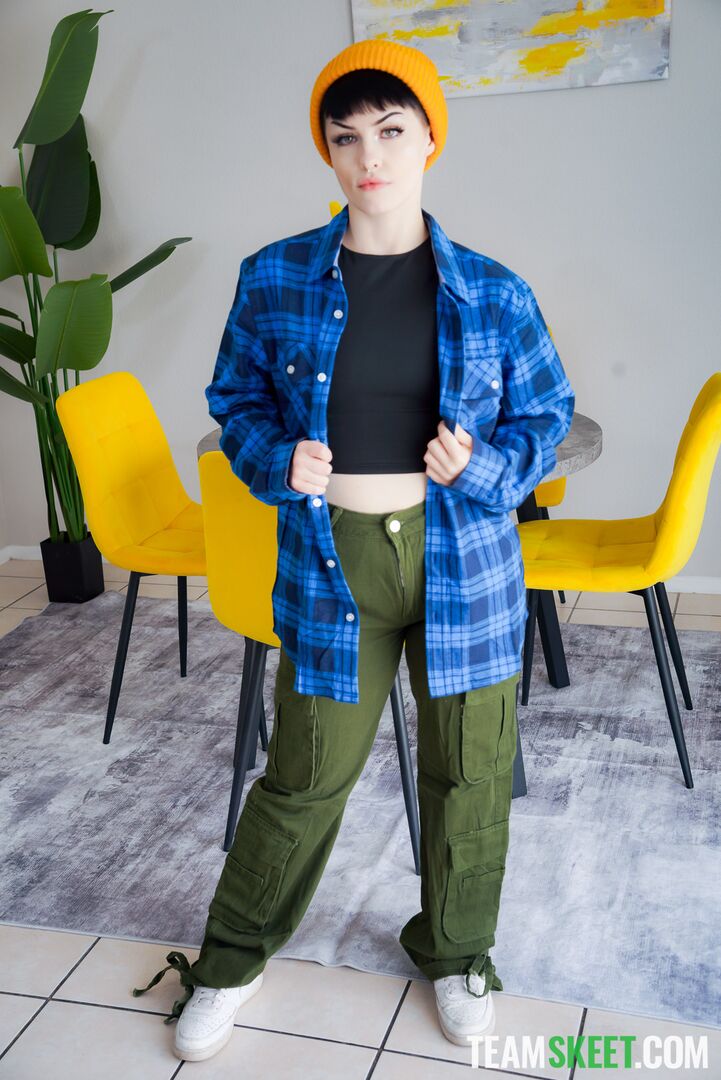 “You Like Wearing Daddy’s Shirt?” Tomboy’s First Standing 69