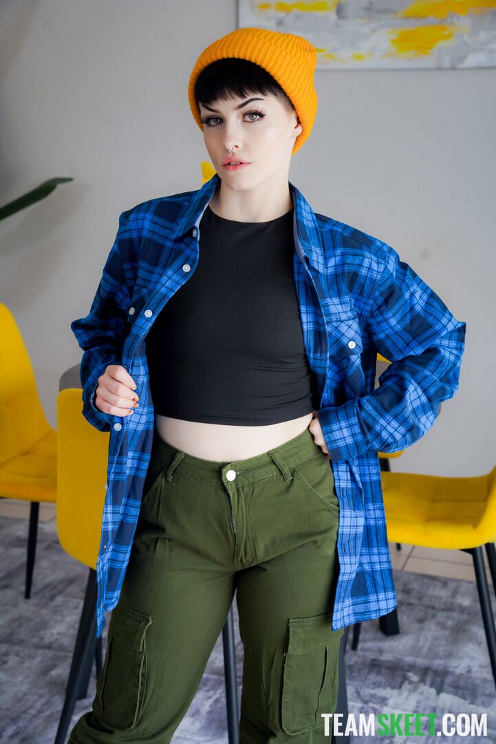 “You Like Wearing Daddy’s Shirt?” Tomboy’s First Standing 69