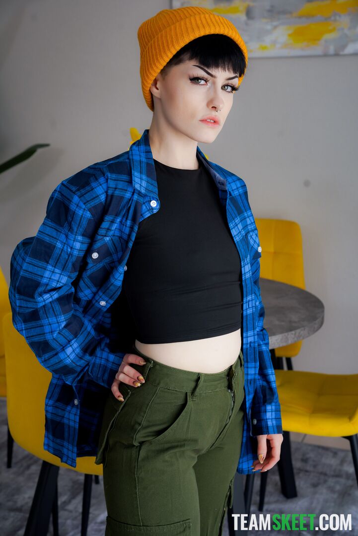 “You Like Wearing Daddy’s Shirt?” Tomboy’s First Standing 69
