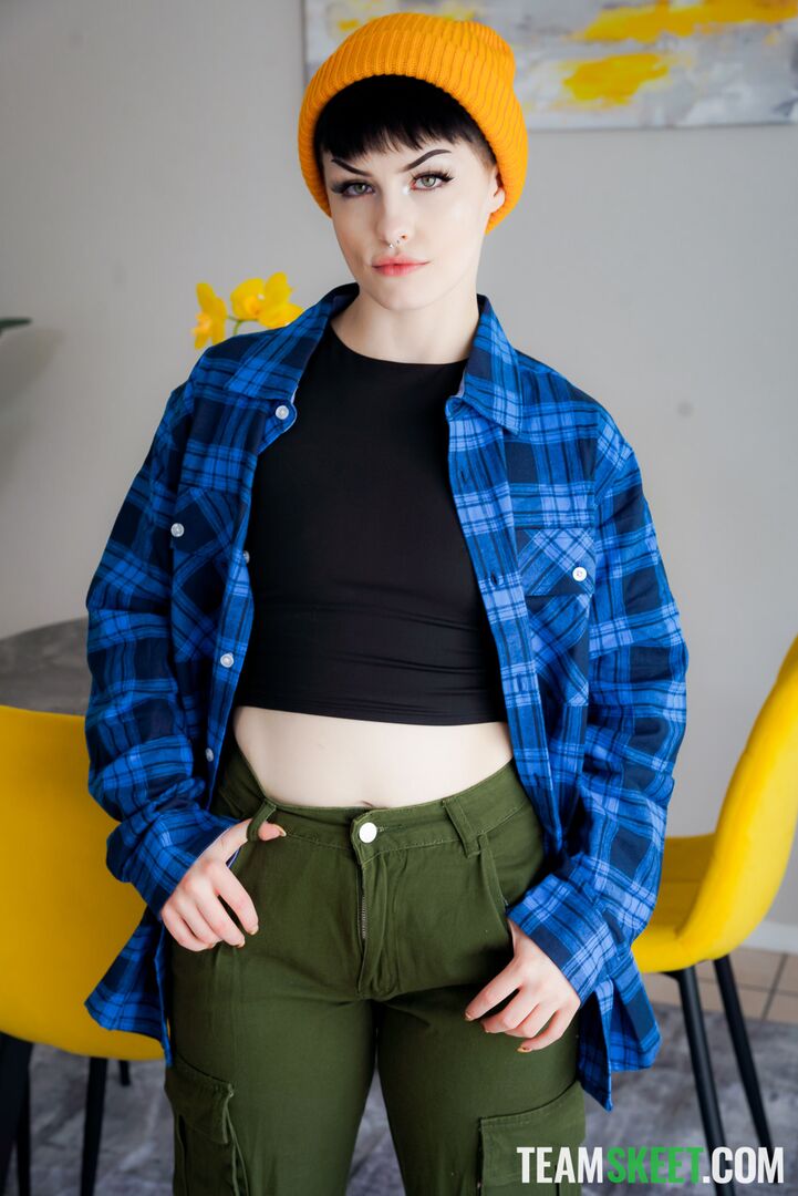 “You Like Wearing Daddy’s Shirt?” Tomboy’s First Standing 69