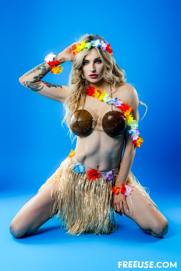 Luau Laid: Hawaii Turns My Stepmom Into a Freeuse Slut