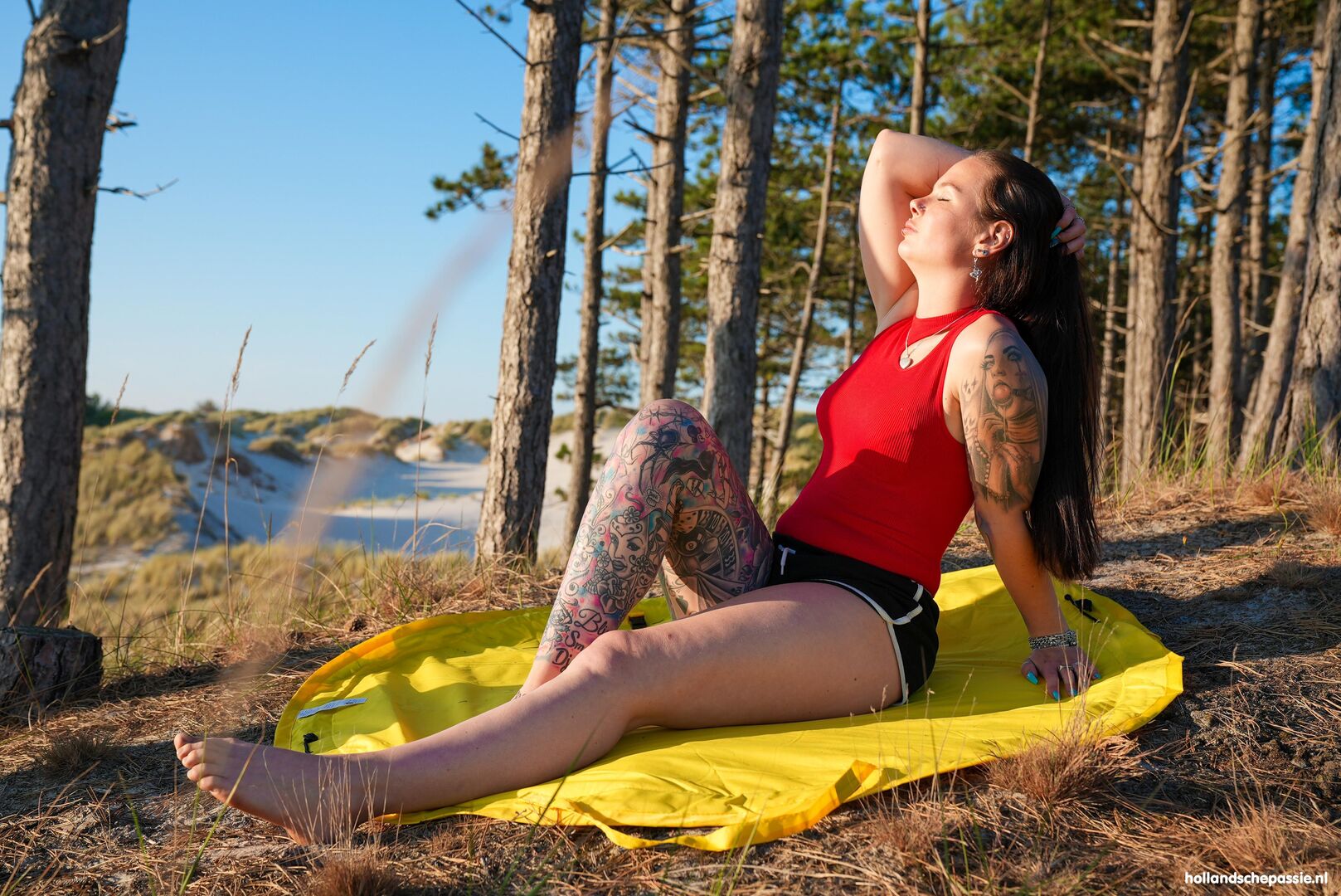 Buitensex met sexy Sacha Carina