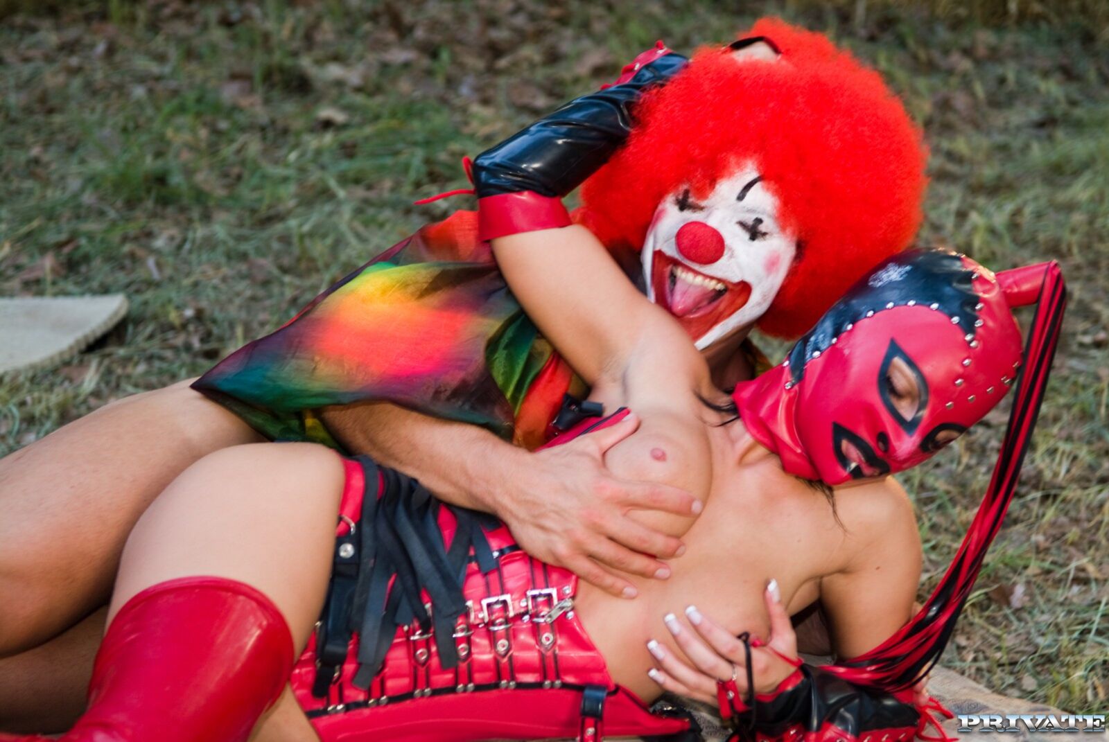 Nikky Has Outdoor Fetish Inspired Threeway Sex