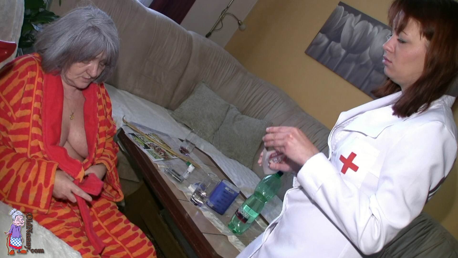 NURSE TAKING CARE OF HER GREY HAIR LADY