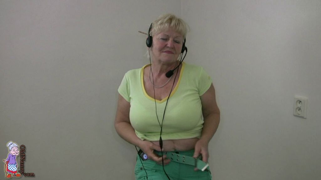 READY FOR NUDE WORKOUT