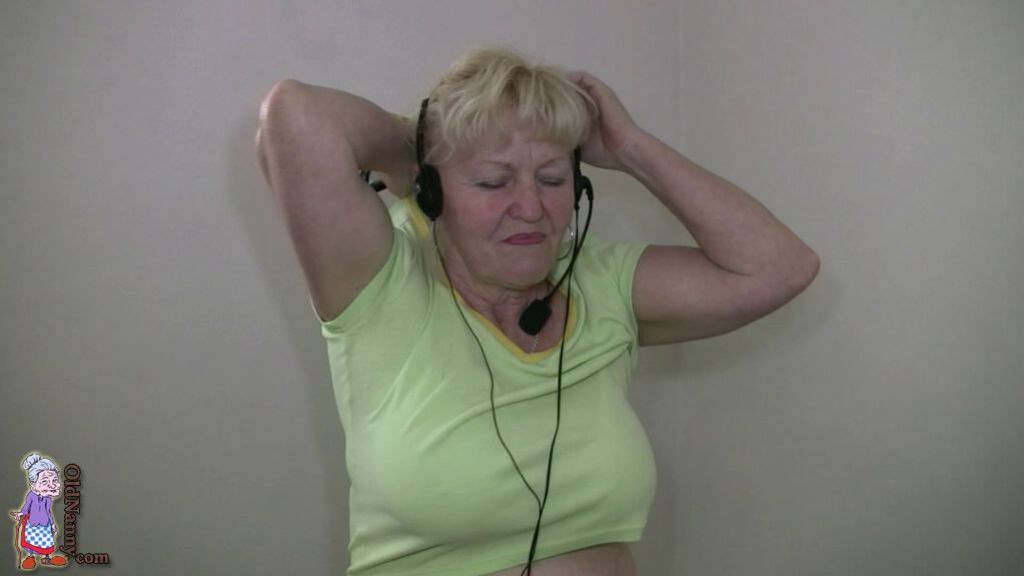 READY FOR NUDE WORKOUT