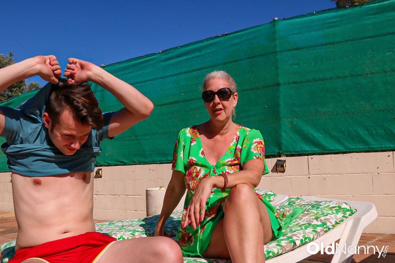 TRIAL SEX BEFORE HEN PARTY