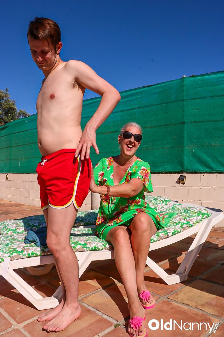 TRIAL SEX BEFORE HEN PARTY